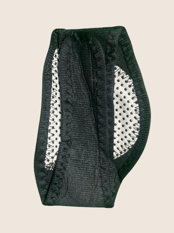 Self-heating neck protector collar - Image 3